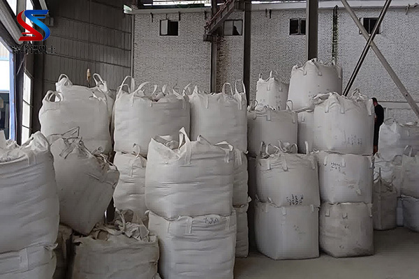 高鋁澆注料鋁土礦加工工藝,鋁礬土熟料,鋁礬土熟料價格,鋁礬土熟料廠家,鋁礬土,鋁酸鈣粉,鋁礬土骨料 高鋁澆注料鋁土礦加工工藝,鋁礬土熟料,鋁礬土熟料價格,鋁礬土熟料廠家,鋁礬土,鋁酸鈣粉,鋁礬土骨料